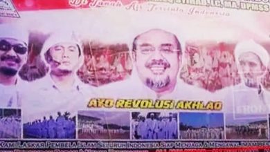 Poster-poster Habib Rizieq Sihab yang tak berijin