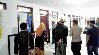 Enam pimpinan institusi di Banyuwangi saat kunjungi LRPPN BI