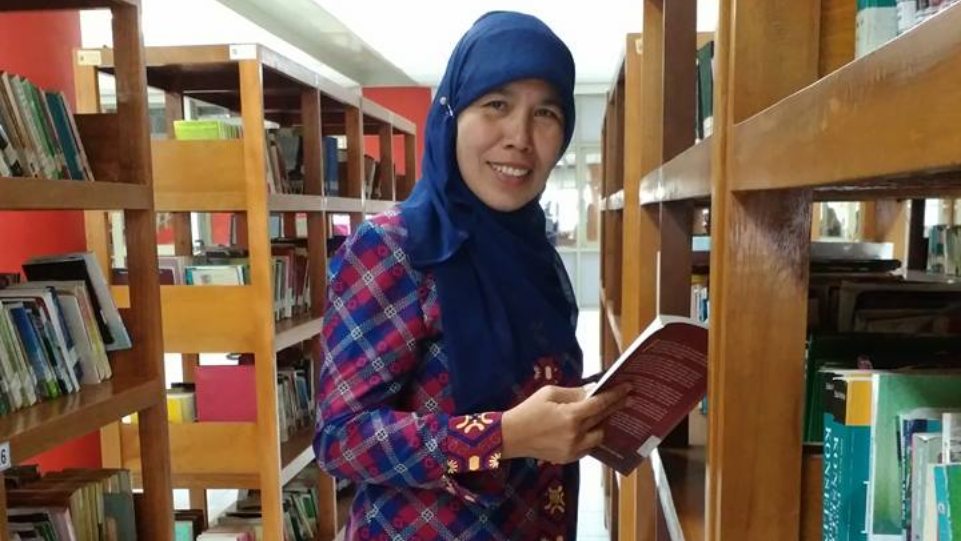Lifya, salah seorang penulis buku peraih rekor MURI Dunia 'Kumpulan Pantun Nasihat'. (Dok. Istimewa)