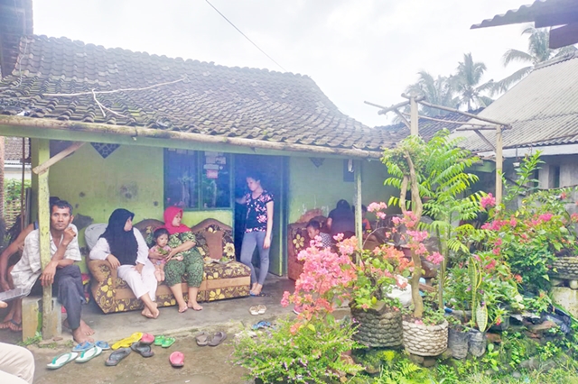 Suasana rumah almarhum AF