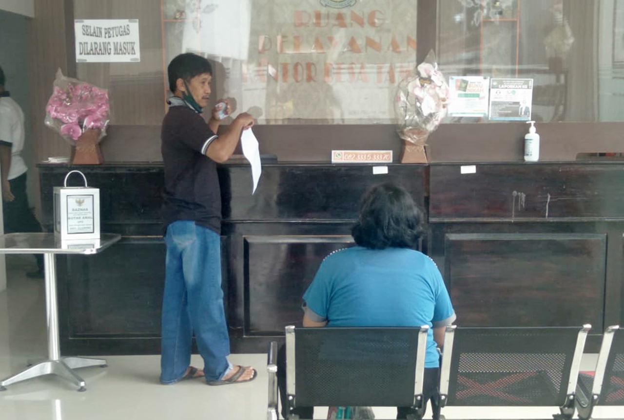 Pelayanan di Kantor Desa Tampo tetap berjalan kendati ditinggal pergi kadesnya