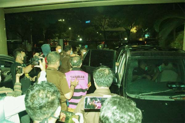 Dirut PT.Antam Dibawa Kerutan