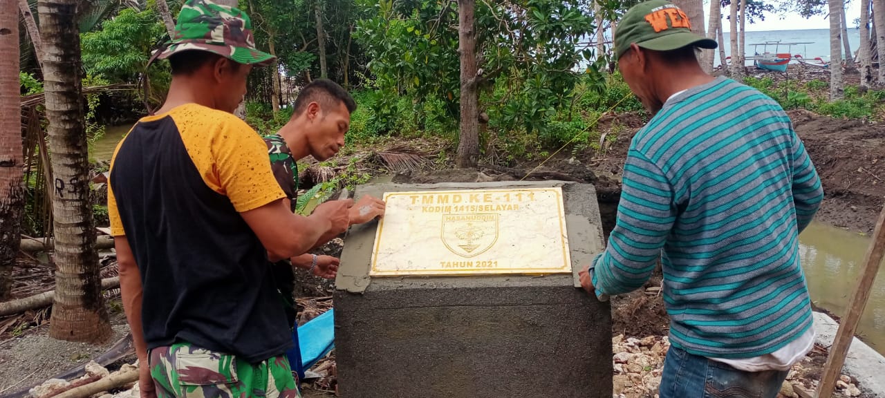 Tugu TMMD Ke 111 Selayar