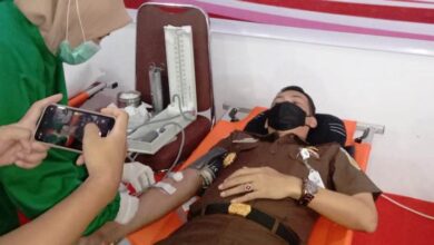 Kajari Selayar Ikut Donor Darah Dalam rangka HUT Adhiyaksa Ke 61