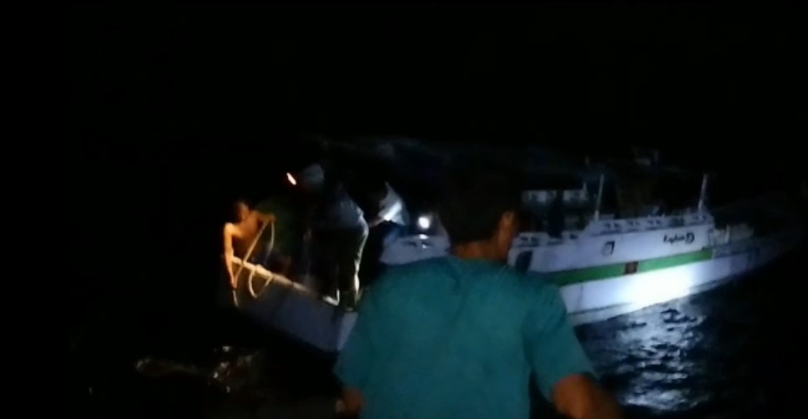Perahu Rusak Di Perairan Pulau Selayar Seluruh Penumpang Selamat