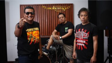 Angga Maharya, Herman Husin, dan Iram UCAMP, para personal grup musik Maharya. (Dok. Istimewa)