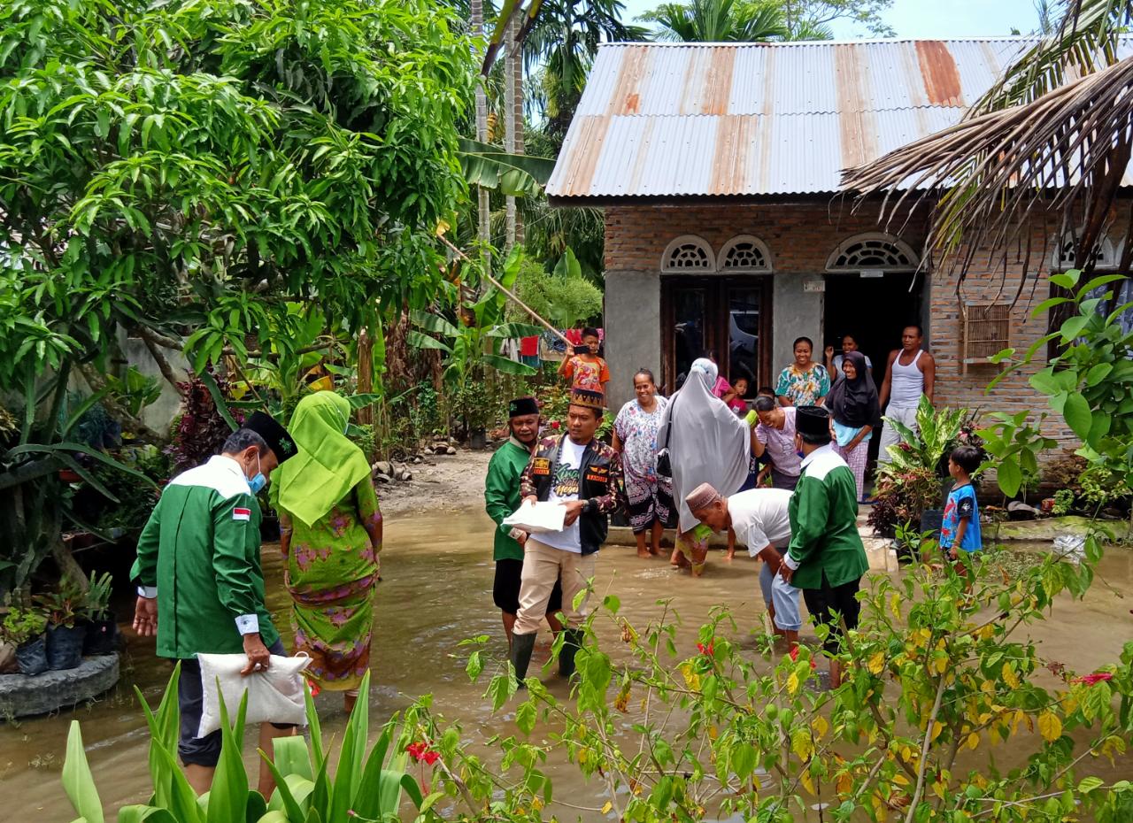 Potret situasi korban banjir akibat curah hujan terus-menerus di Kabupaten Batubara Sumatera Utara