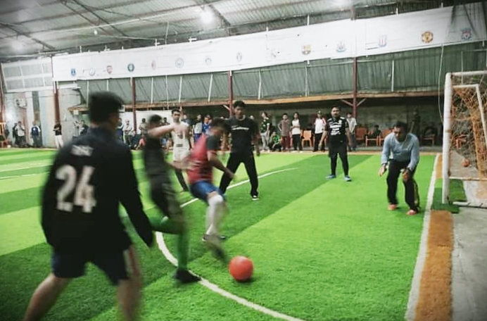 Olahraga ajang silaturrahmi saat berlangsung dilapangan Futsal Nurjannah Kecamatan Talawi Kabupaten Batubara