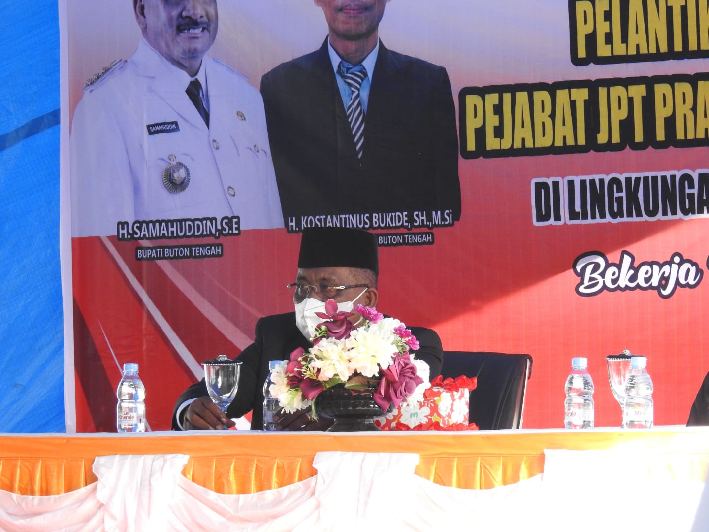 Bupati Buteng, H. Samahuddin Saat mengabil sumpah jabatan, sejumlah Eselon lingkup pemda Buteng