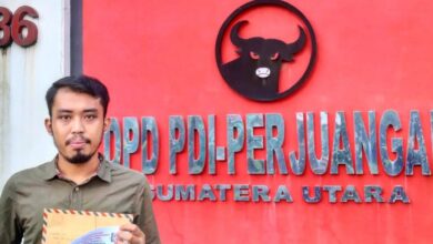 Ketua Korpus Api Sumut, Syahnan Afriansyah SH saat akan melayangkan surat ke Sekretariat DPD PDI-P Sumatera Utara