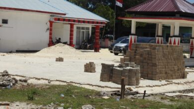 Pelataran Kantor Camat Mawasangka. Foto : Arwin