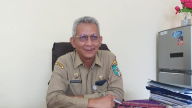 Kepala Dinas Kesehatan Batuabara, drg. Wahid Khusyairi saat dikonfirmasi diruangannya.