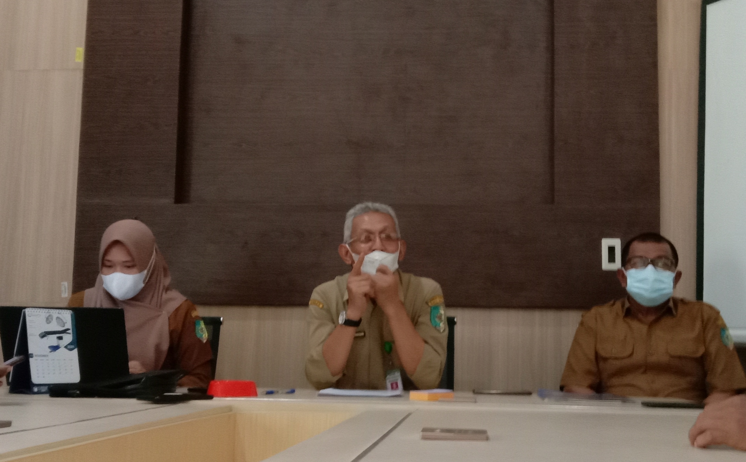 Kepala Dinas Kesehatan Batubara drg. Wahid Khusyairi saat pers rilist capaian vaksinasi di Kabupaten Batubara, (FTR-BB/01)