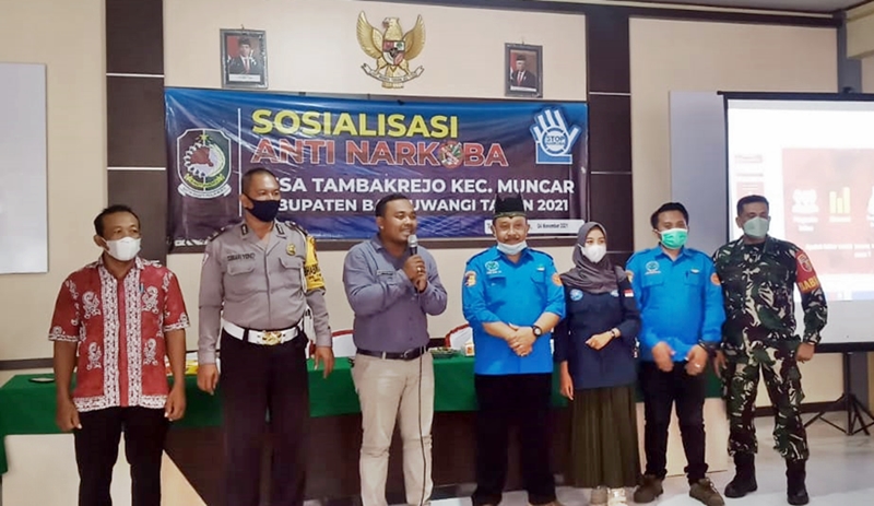 Para narasumber bersama Tiga Pilar, Kades Tambakrejo, Bhabinkamtibmas dan Babinsa