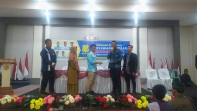 Darmawan Sarianto Ketua Umum terpilih PB IPMBB Periode 2021-2023 saat penyerahan berkas hasil Ketetapan Presidium Sidang kepada Mid Formatur (Doc; Ist)