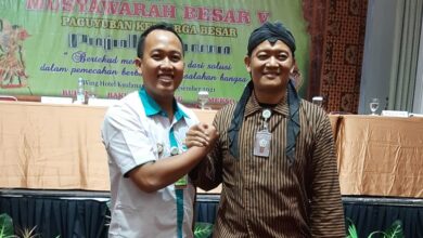 Ahmad Dwi Sakti Hidaya (kemeja putih) Ketua terpilih GM Pujakesuma Batubara periode 2021-2025. (Doc: Ist)