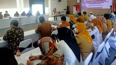 Pemkab Batubara bersama unsur Forkopimda dan TNI/POLRI saat Rakor Pembahasan Perkembangan dan Penanganan Kasus Covid-19 di Kabupaten Batubara.