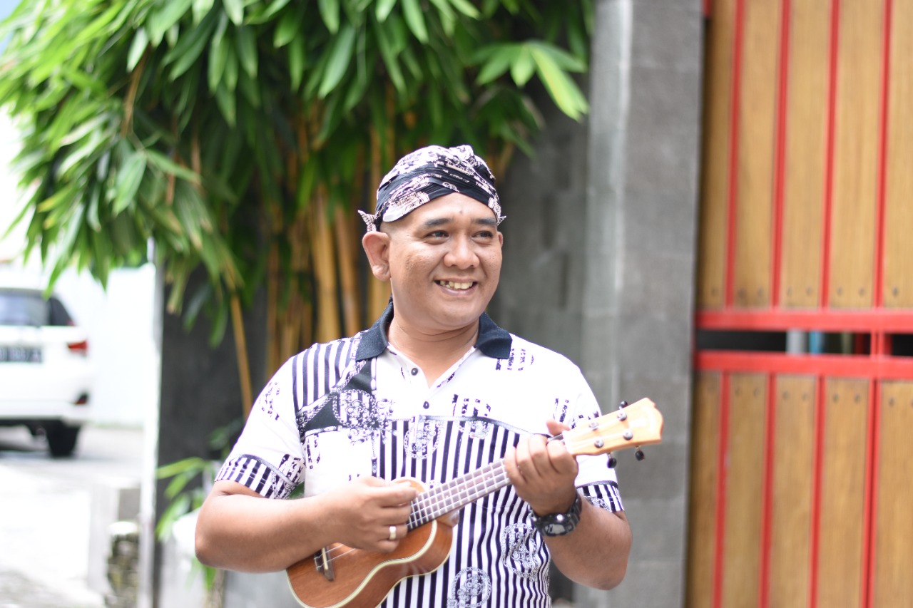 AMK, Penyanyi lagu Rebutan Warisan yang masuk Top Hits di Planet Musik. (Dok. Prima Founder)