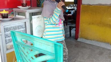 Eka Gama Putri, bocah pengamen yang viral nyanyikan lagu Buih Jadi Permadani. (Dok. Istimewa)