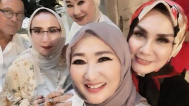 Sekretaris Jenderal Induk Keluarga Minangkabau Bundo Yemelia bersama DPP IKM. (Dok. Istimewa)
