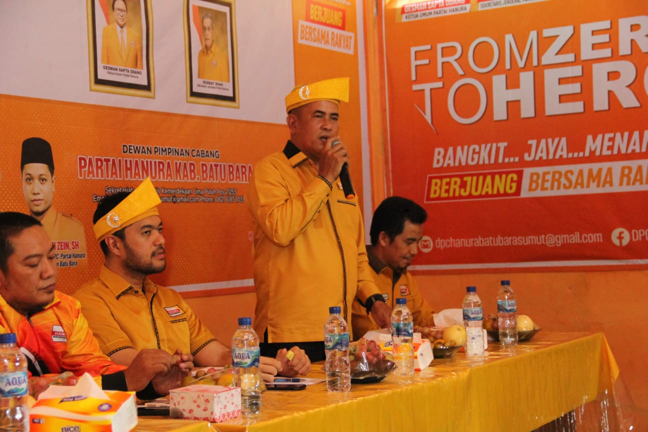 Ketua DPC Partai Hanura Batubara Usman, SE, M.Si saat memberikan pengarahannya kepada anggota dan pengurus partai. (Doc: FTR-BB)
