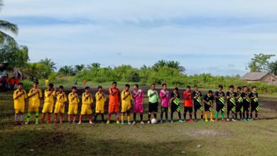 Putaran kedua babak final memperebutkan piala MLC CUP I antar kesebelasan Kahona FC vs Al-Mukhlushin FC memperebutkan juara 1 dan 2. (doc: FTR/01)