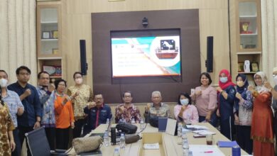 Kepala Dinas Kesehatan drg. Wahid Khusyairi usai memimpin Rapat Evaluasi dan Pelaporan Hasil Studi EHRA. (doc; Ist)