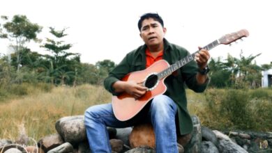 Hen Parcha, Penyanyi lagu Hawa Istri Sang Adam. (Dok. Ladofadoredo)