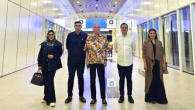 Dr. Risti Yuni Lestari, MBA saat memperkenalkan kereta cepat Indonesia kepada Perdana Menteri (PM) Malaysia ke-9 Dato’ Sri Ismail Sabri Yaakob. (Dok. Istimewa)