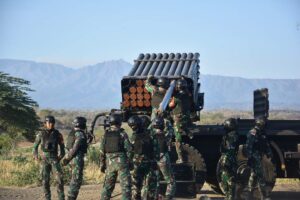 Meriam Howitzer LG I MK II 105 mm milik Korp Marinir 